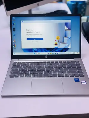 New Laptop HP 14-ep0063 16GB Intel Core 7 SSD 512GB