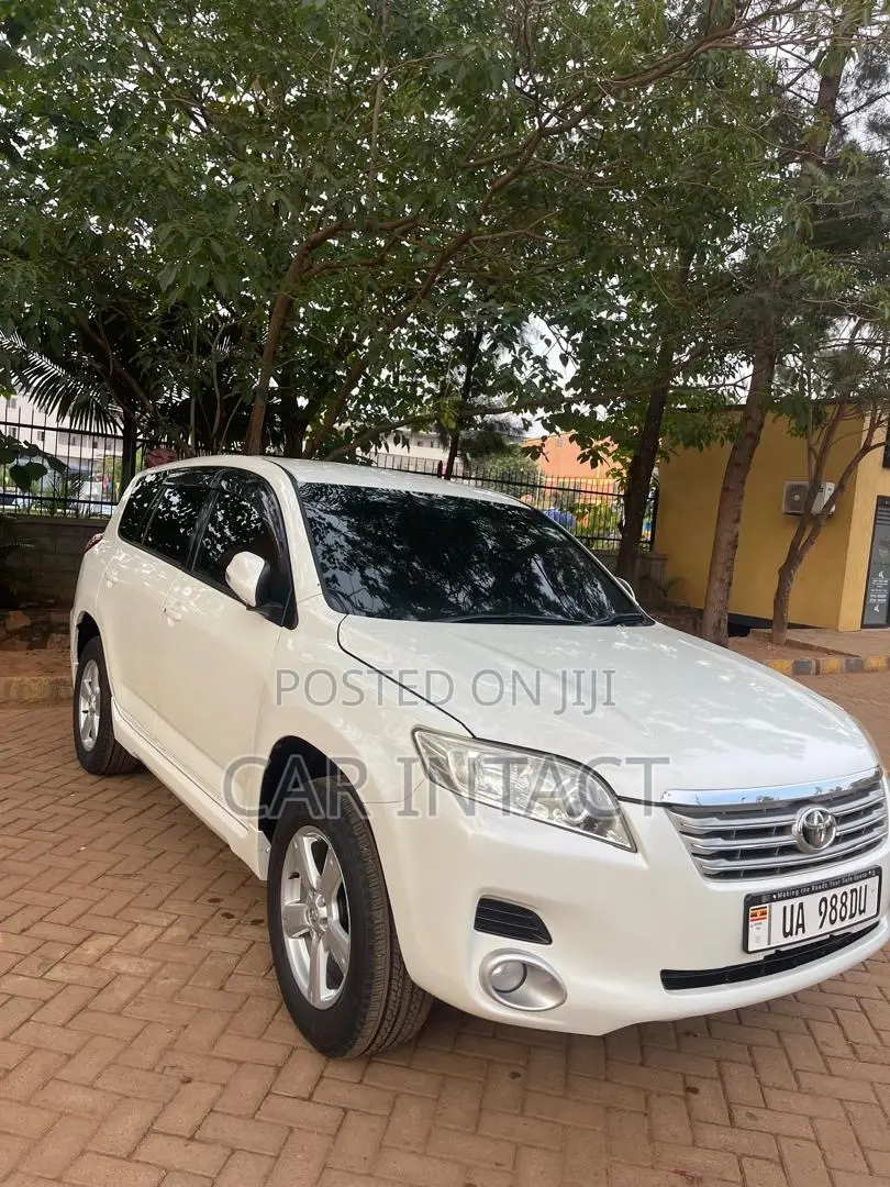 Toyota Vanguard 2009 White