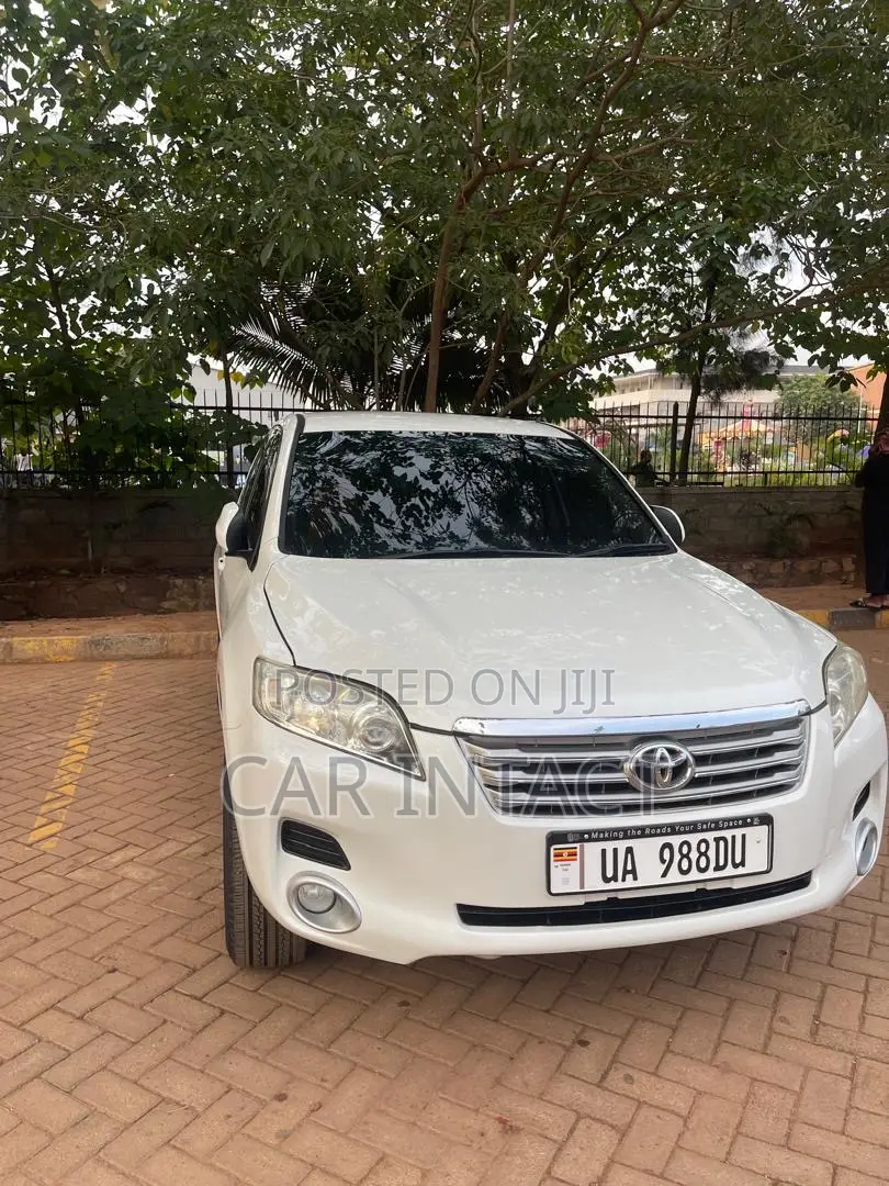 Toyota Vanguard 2009 White