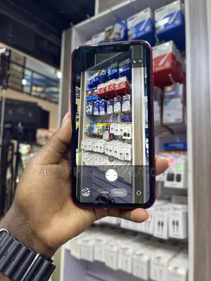 Apple iPhone 11 64 GB Red