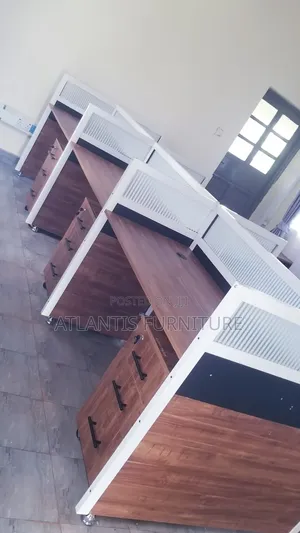 Six Seater Work Station Class .