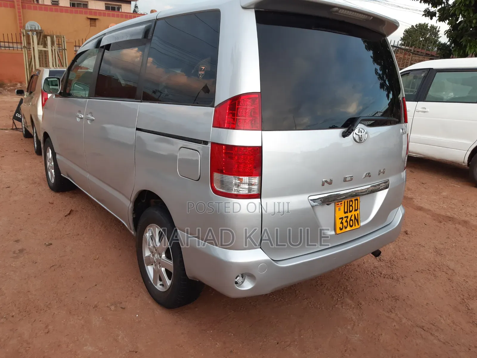 Toyota Noah 2005 Silver