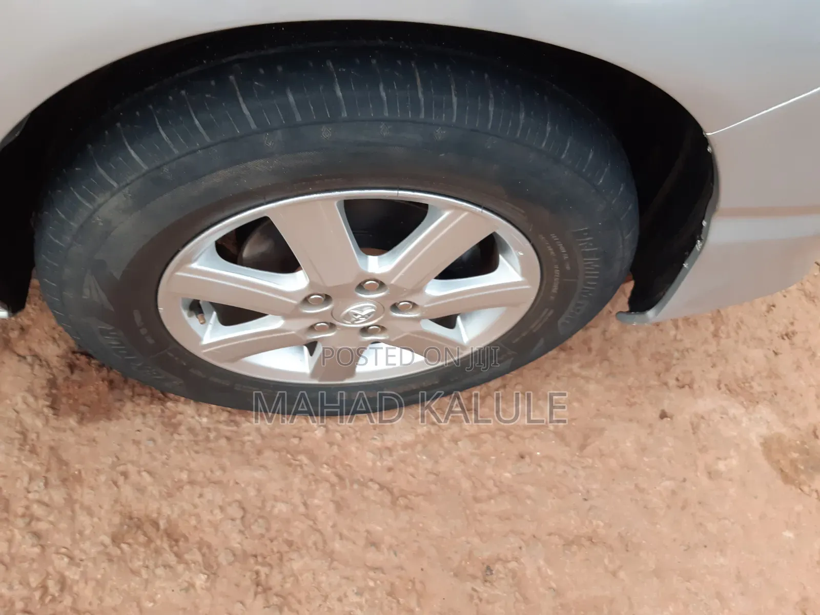 Toyota Noah 2005 Silver