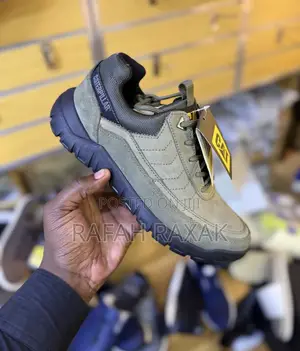Low Caterpillar Versage Lo Trainer Sneakers