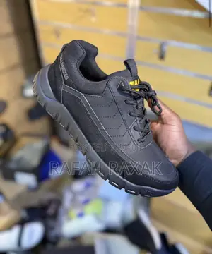 Low Caterpillar Versage Lo Trainer Sneakers