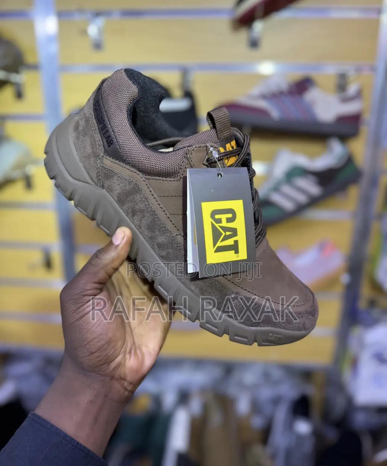 Low Caterpillar Versage Lo Trainer Sneakers