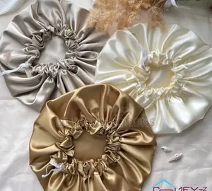 Plai Coloured Round Hair Bonnets