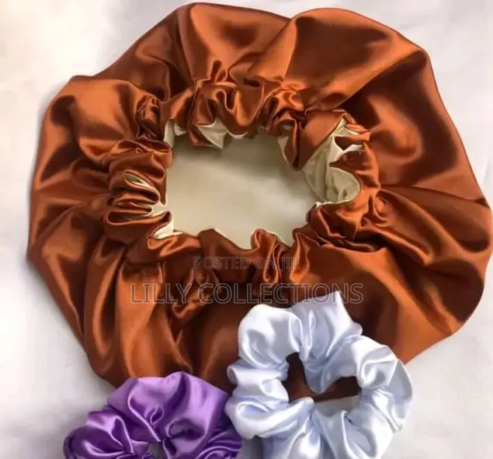 Plai Coloured Round Hair Bonnets
