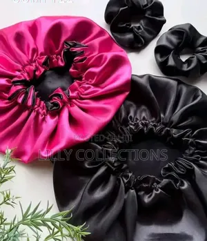 Plai Coloured Round Hair Bonnets