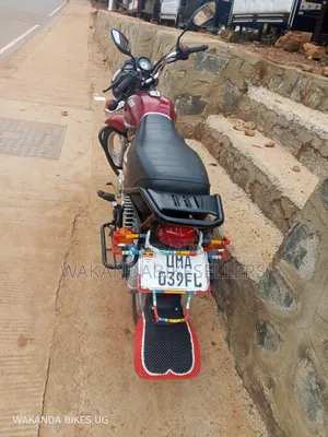 TVS HLX 125 2025 Red