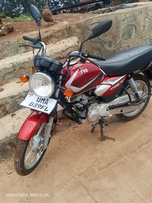 TVS HLX 125 2025 Red