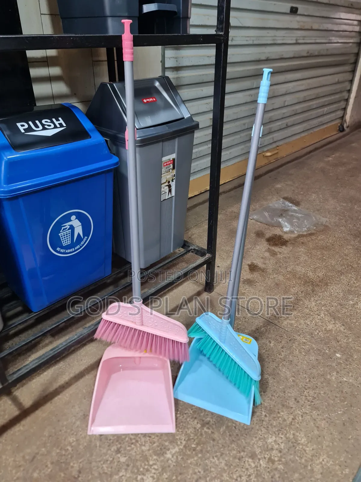 Long Handle Plastic Dust Pan With the Broom Dust Pan With the Broom