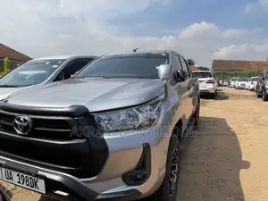 Toyota Hilux 2018 Silver