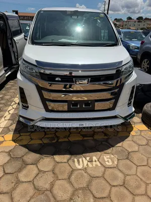 Toyota Noah 2.0 FWD (8 Seater) 2021 White