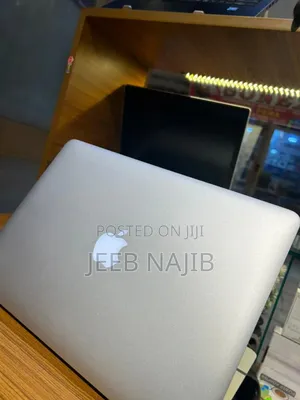 Laptop Apple MacBook Pro 2017 8GB Intel Core i5 SSD 128GB