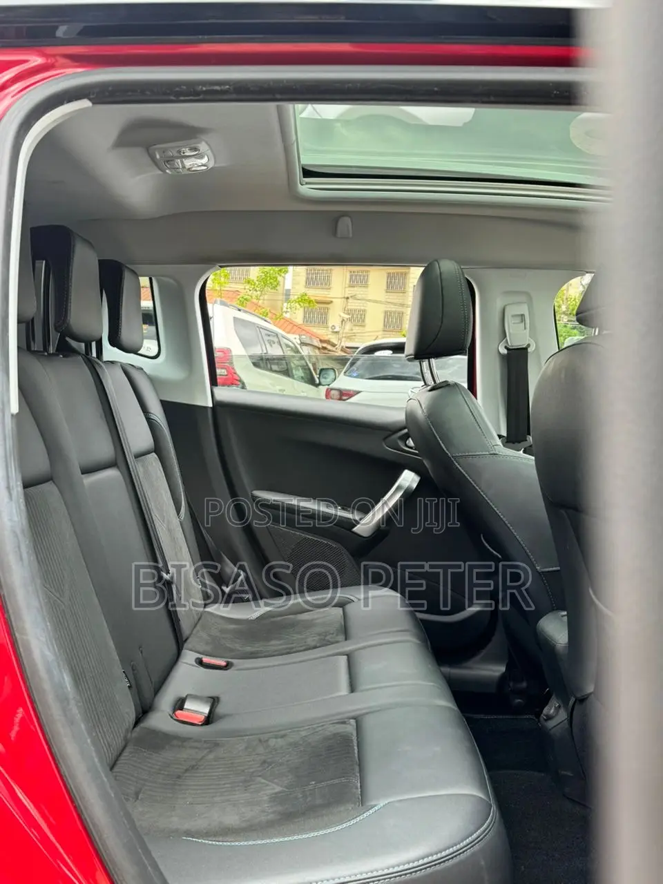 Peugeot 2008 2017 Red