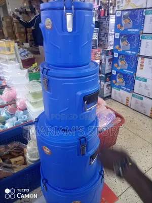 Insulated Plastic Food Storage Containers .