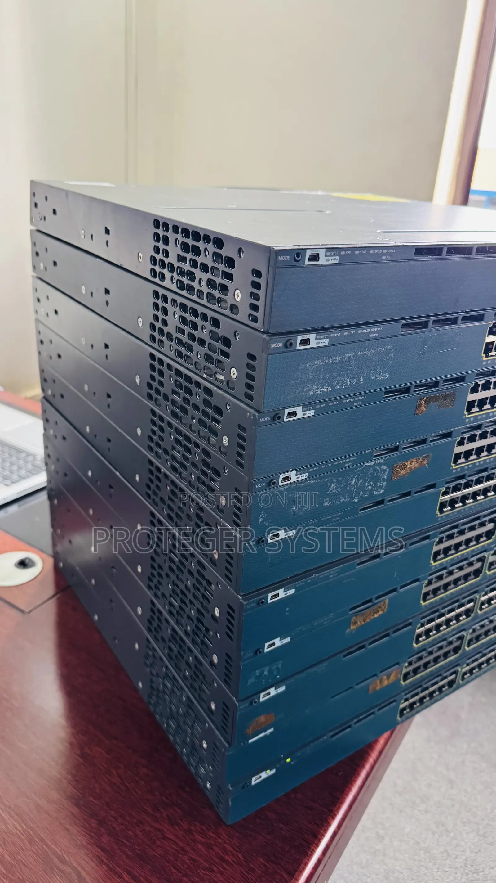 Cisco C3560-X 24 Port Poe+ Gigabit Network Switch