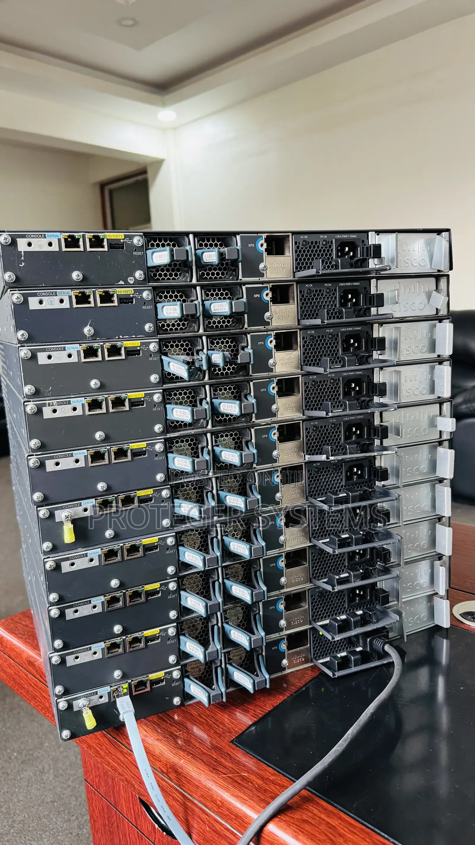 Cisco C3560-X 24 Port Poe+ Gigabit Network Switch