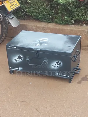 Medium Metallic Suitcase With Rollers
