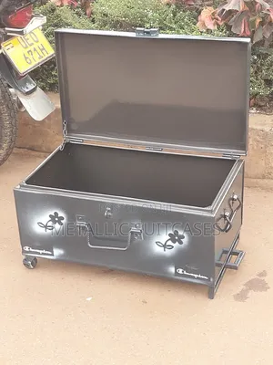 Medium Metallic Suitcase With Rollers
