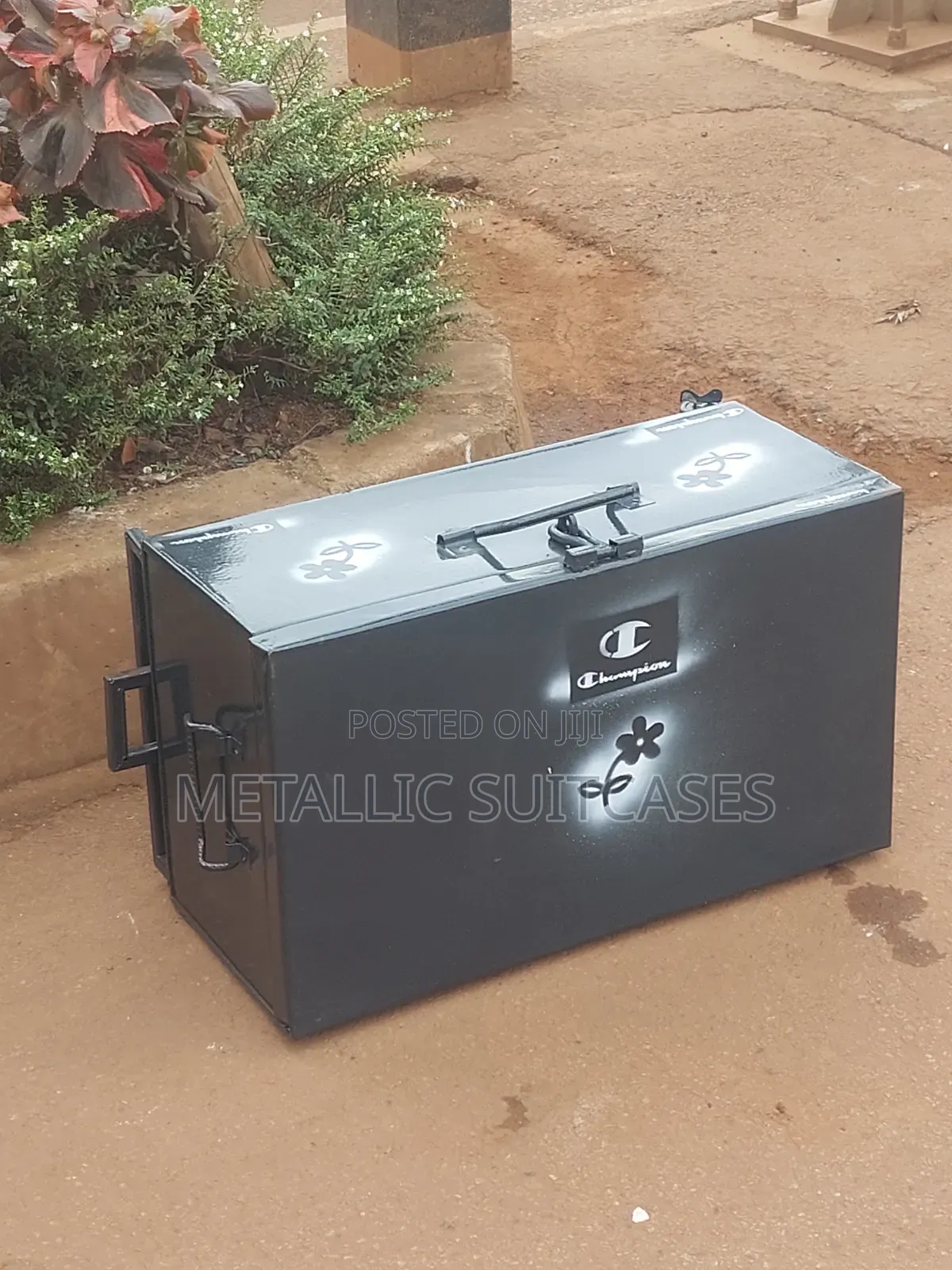 Medium Metallic Suitcase With Rollers