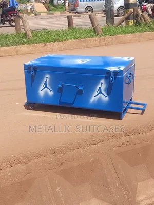 Blue Medium Metallic Suitcase With Wheels