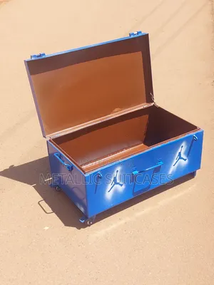 Blue Medium Metallic Suitcase With Wheels
