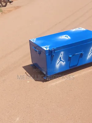 Black Medium Suitcase With Wheels