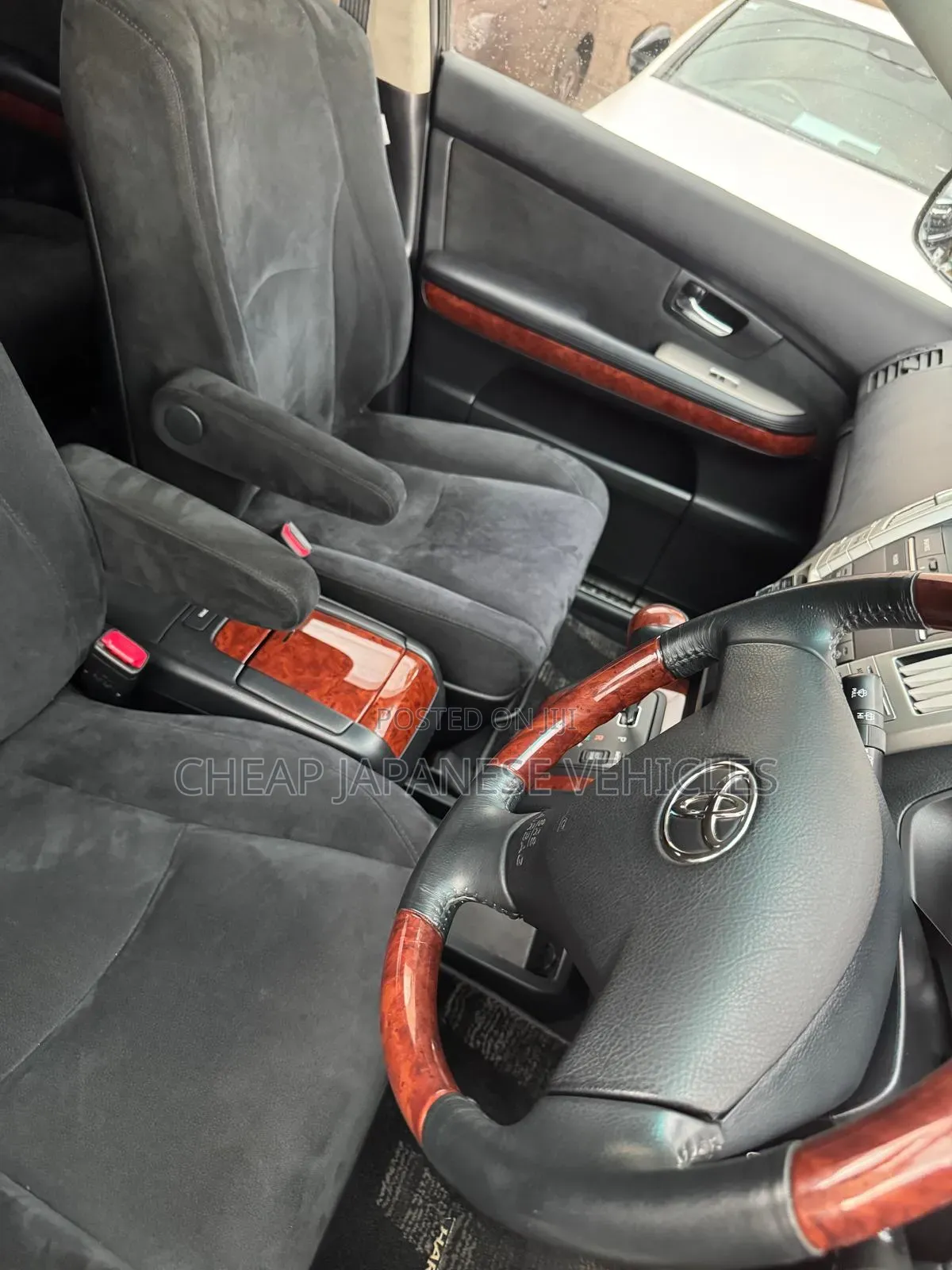 Toyota Harrier 2.4 2013 Black