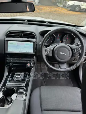 Jaguar XE 2017 White