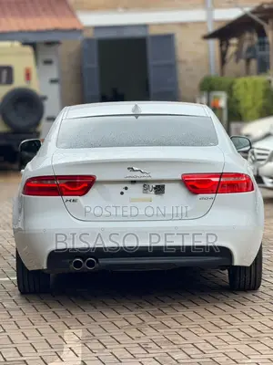 Jaguar XE 2017 White