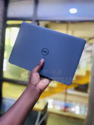 Laptop Dell Latitude 3120 4GB Intel Celeron SSD 128GB
