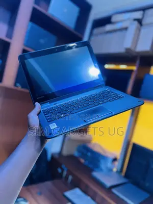 Laptop Lenovo Yoga 2 4GB Intel Celeron SSD 128GB