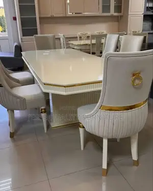 Luxurious White Mabled Dinning