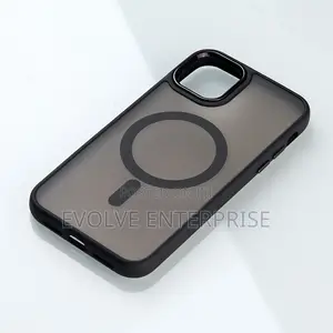 Matte Silicone Case With Magsafe Support for iPhone 15 Plus