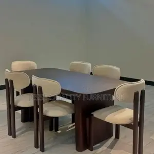 Space Saving Luxurious Dining