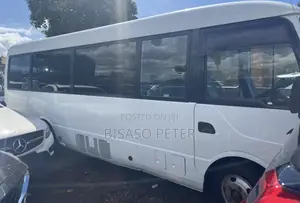 Mitsubishi Fuso Rosa 2014 White