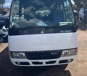 Mitsubishi Fuso Rosa 2014 White
