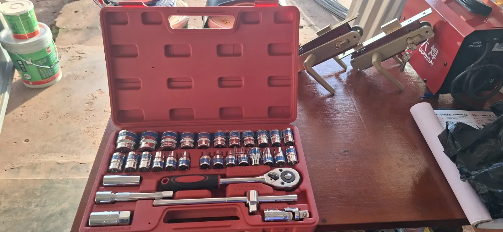 32 Piece Socket Wrench Set