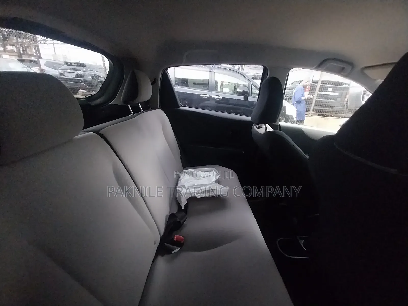Toyota Vitz 2012 Silver
