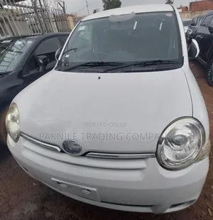 Toyota Sienta 2011 White