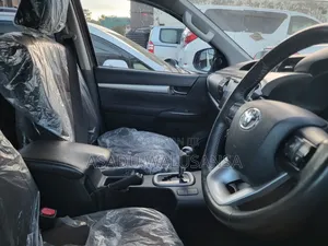 Toyota Hilux 2019 Green