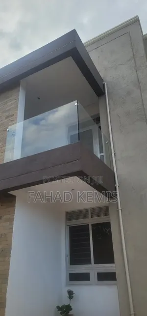 Frameless Glass Railing