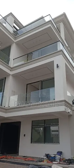 Frameless Glass Railing