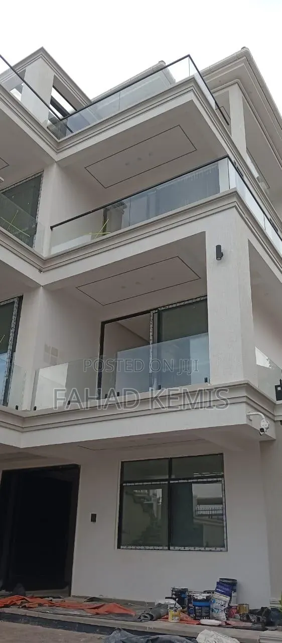 Frameless Glass Railing