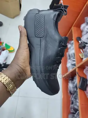 Sports Shoes Outdoor Men Sneakers Leather Casual Shoes