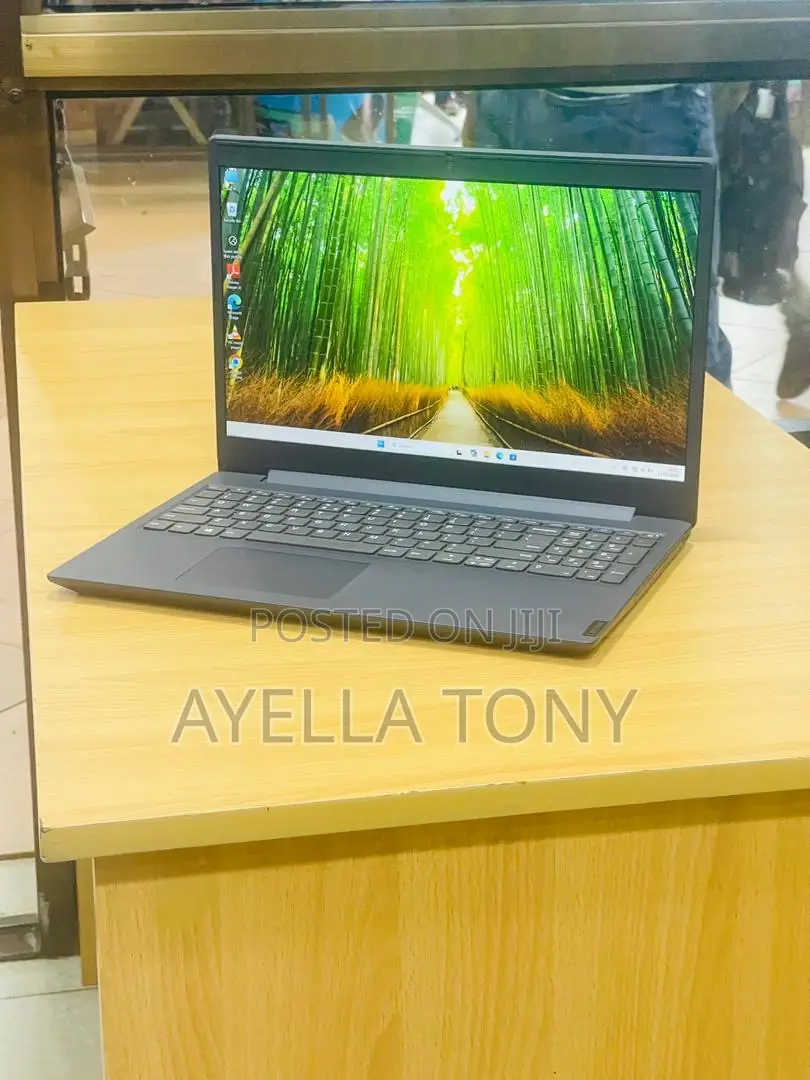 New Laptop Lenovo IdeaPad 1 8GB AMD Ryzen 5 SSD 256GB
