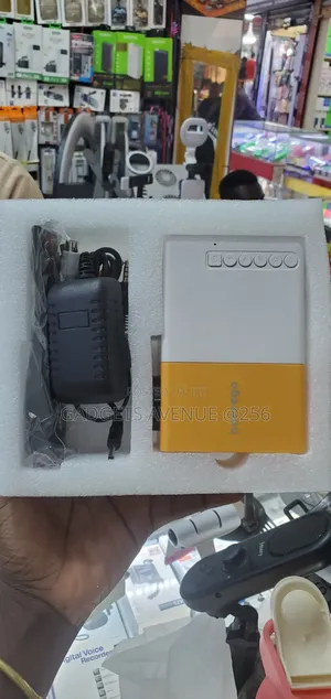 Borrego Branded Yg300 Model Portable Led Projector,