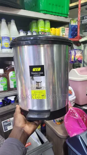 Operated Trash Can